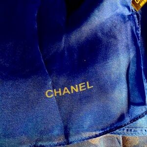 Gorgeous ladies scarf